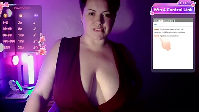 DarkCherryVelvet online show from 04/08/26, 10:44