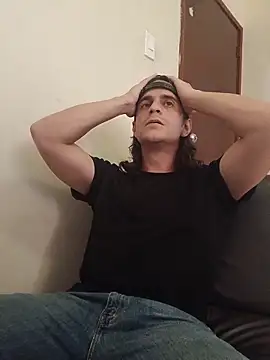 Snapshot of randomzombie27 chatting on 04/12/26, 08:45 randomzombie27 online show from 04/12/26, 08:45