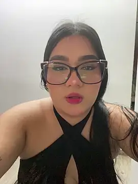 Snapshot of AlisonRose_ chatting on 05/10/26, 05:59 AlisonRose online show from 05/10/26, 05:59