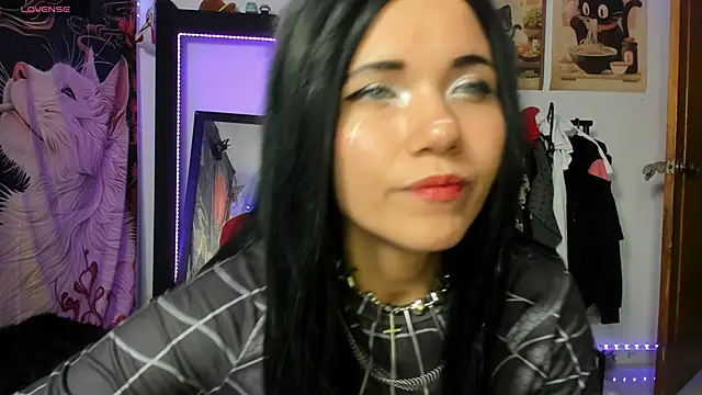 Anneharperr online show from 04/15/26, 12:21