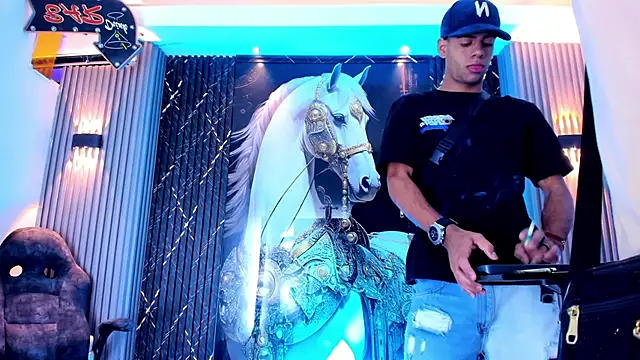 Snapshot of the_knights_of_the_night_ chatting on 04/11/26, 03:58 the knights of the night online show from 04/11/26, 03:58