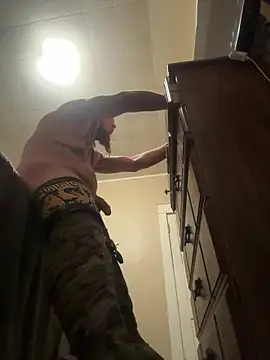 Snapshot of kuntryg8338 chatting on 04/04/26, 03:24 kuntryg8338 online show from 04/04/26, 03:24