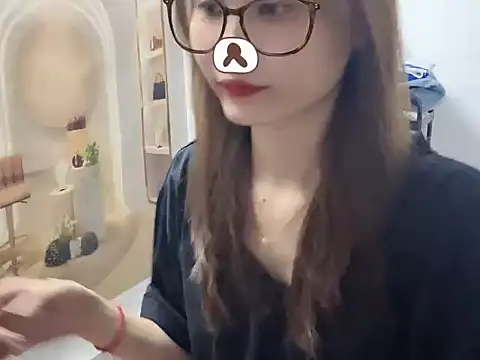 Snapshot of ___Nami___ chatting on 04/13/26, 12:53 Nami online show from 04/13/26, 12:53