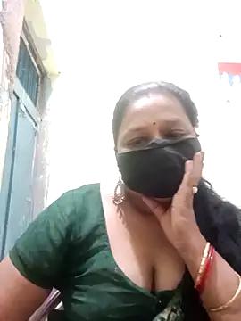Snapshot of PINKI_024 chatting on 04/27/26, 06:00 PINKI 024 online show from 04/27/26, 06:00