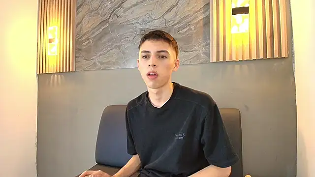 Snapshot of KENNY_HANK chatting on 04/13/26, 03:43 KENNY HANK online show from 04/13/26, 03:43