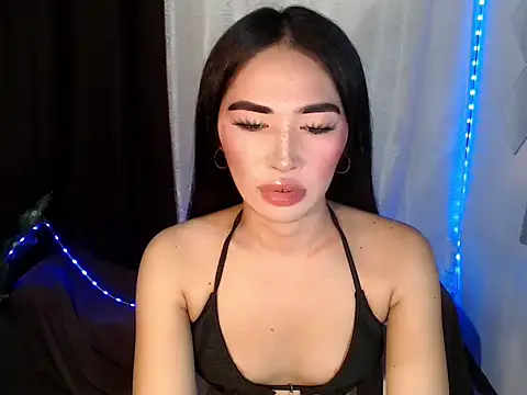 Snapshot of urasiankylie chatting on 06/11/26, 05:54 urasiankylie online show from 06/11/26, 05:54