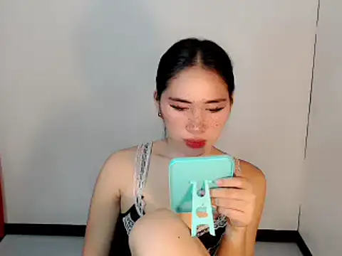 urasiankylie online show from 04/25/26, 08:50