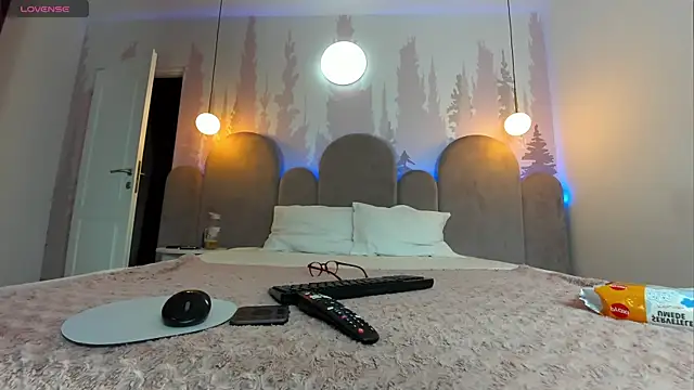 Snapshot of NolaDonovan chatting on 04/04/26, 07:09 NolaDonovan online show from 04/04/26, 07:09