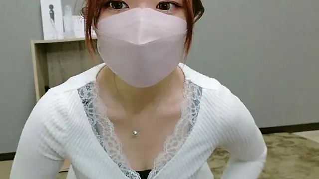 Snapshot of YUA_0425 chatting on 06/11/26, 04:31 YUA 0425 online show from 06/11/26, 04:31