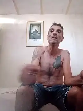 Guillelp online show from 04/24/26, 06:43