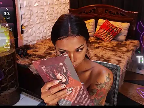 SluttyWhoreAra online show from 05/20/26, 11:57
