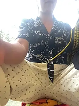 Huonglyna online show from 07/08/26, 10:27