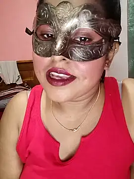 Maskedcurves online show from 05/08/26, 05:11