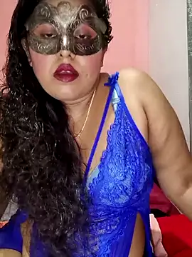 Maskedcurves online show from 04/23/26, 05:58
