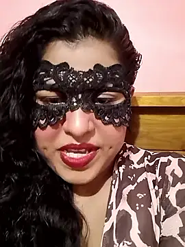 Maskedcurves online show from 04/04/26, 05:58