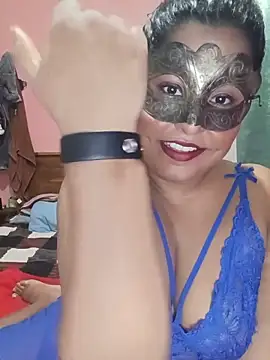 Maskedcurves online show from 06/18/26, 06:45