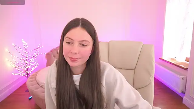 Snapshot of BabyLumi chatting on 04/08/26, 12:39 BabyLumi online show from 04/08/26, 12:39