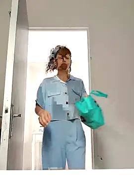 Lolaa92i online show from 04/09/26, 07:47