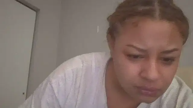 madzbailey online show from 05/08/26, 02:43