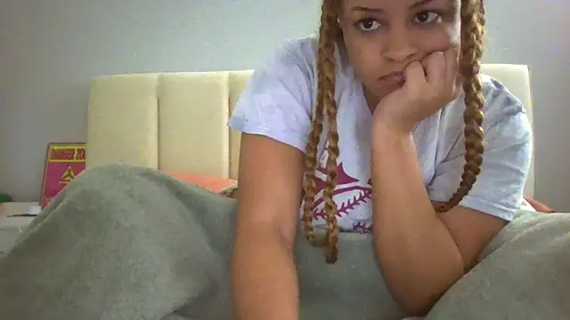 madzbailey online show from 05/12/26, 07:20