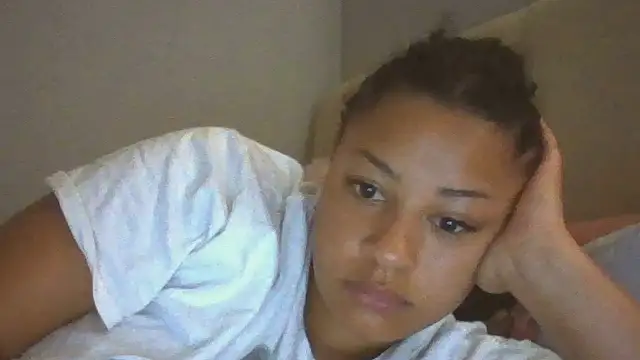Snapshot of madzbailey chatting on 07/08/26, 01:01 madzbailey online show from 07/08/26, 01:01
