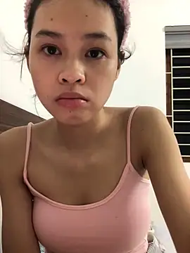 Yenlisu3Zie online show from 05/31/26, 04:24