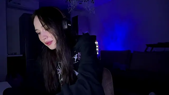 Snapshot of Elizabetswan chatting on 04/10/26, 09:22 Elizabetswan online show from 04/10/26, 09:22