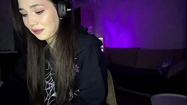 Snapshot of Elizabetswan chatting on 04/11/26, 09:18 Elizabetswan online show from 04/11/26, 09:18