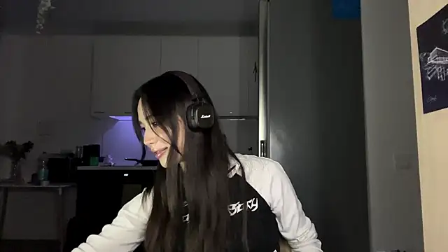 Snapshot of Elizabetswan chatting on 04/05/26, 07:31 Elizabetswan online show from 04/05/26, 07:31