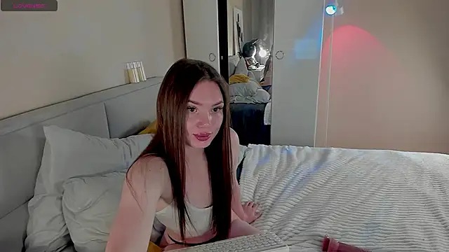 Aphrodite Portman online show from 05/14/26, 08:22