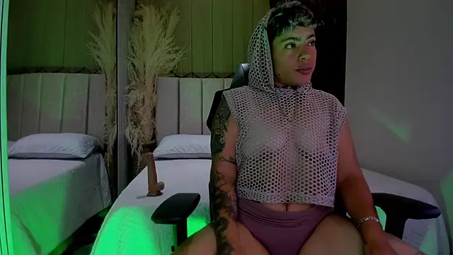 Snapshot of CasperMilers chatting on 04/14/26, 12:21 CasperMilers online show from 04/14/26, 12:21