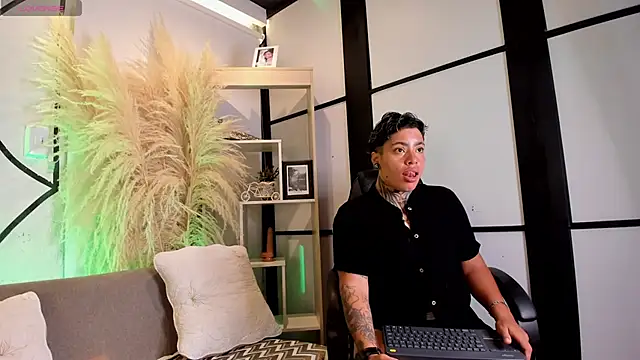 Snapshot of CasperMilers chatting on 04/12/26, 12:41 CasperMilers online show from 04/12/26, 12:41