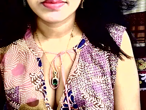 Snapshot of Noor_Zarin chatting on 04/15/26, 03:49 Noor Zarin online show from 04/15/26, 03:49