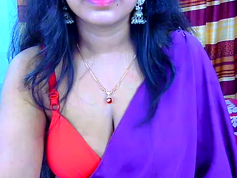 Snapshot of Noor_Zarin chatting on 04/12/26, 12:47 Noor Zarin online show from 04/12/26, 12:47