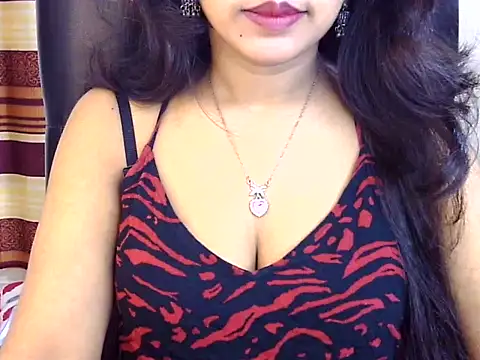 Noor Zarin online show from 04/28/26, 11:31