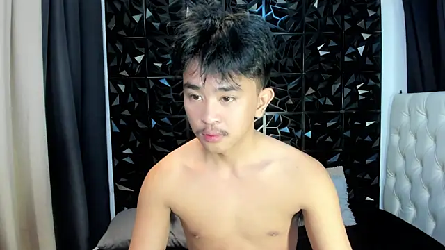 Snapshot of xloverbigcock chatting on 04/11/26, 04:21 xloverbigcock online show from 04/11/26, 04:21