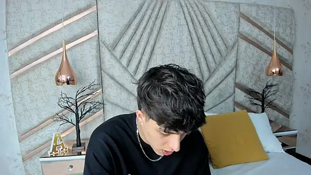 DamiaanXx online show from 05/19/26, 01:07