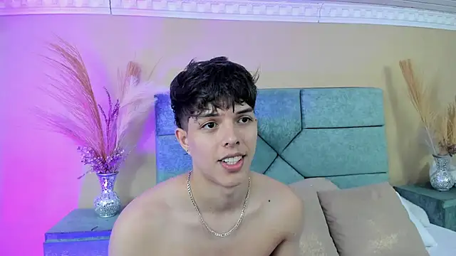 DamiaanXx online show from 04/18/26, 01:02