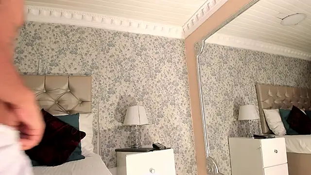 Snapshot of DannTaylor chatting on 04/11/26, 12:09 DannTaylor online show from 04/11/26, 12:09