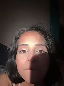 MiaKittyx0 online show from 04/23/26, 10:22