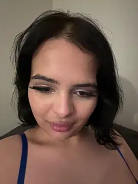 MiaKittyx0 online show from 04/23/26, 01:56