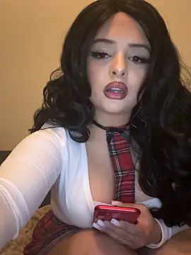 MiaKittyx0 online show from 04/24/26, 07:05