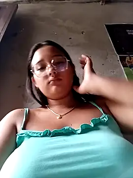 Snapshot of naughty_girl_hot_ chatting on 04/22/26, 12:12 naughty girl hot online show from 04/22/26, 12:12