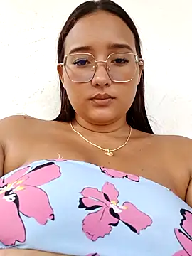 Snapshot of naughty_girl_hot_ chatting on 04/21/26, 02:45 naughty girl hot online show from 04/21/26, 02:45