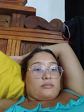 Snapshot of naughty_girl_hot_ chatting on 05/27/26, 03:47 naughty girl hot online show from 05/27/26, 03:47