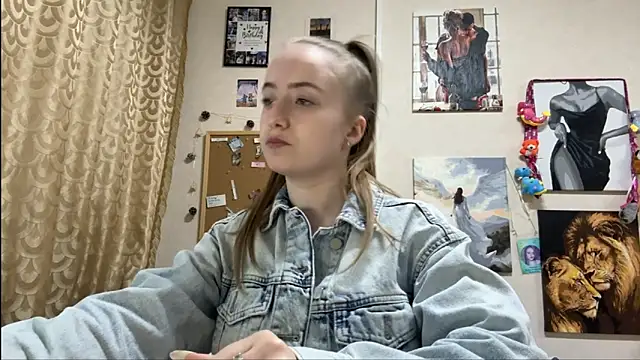 SabinaHaggen online show from 04/22/26, 04:25