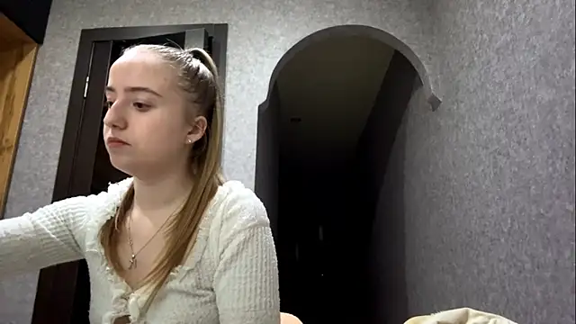 SabinaHaggen online show from 05/01/26, 02:16
