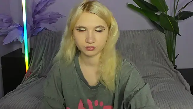 Kitty Blondie online show from 04/08/26, 02:13