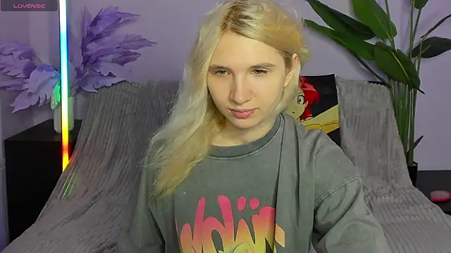 Kitty Blondie online show from 04/06/26, 02:29