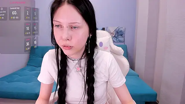 Snapshot of SugarBunny18 chatting on 04/25/26, 02:58 SugarBunny18 online show from 04/25/26, 02:58